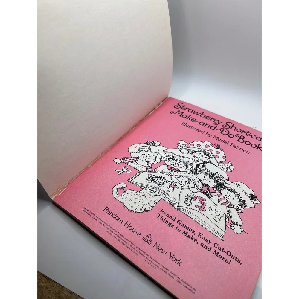 Strawberry Shortcake's Make-And-Do 1980 Activity Crafting Coloring Book Unused
